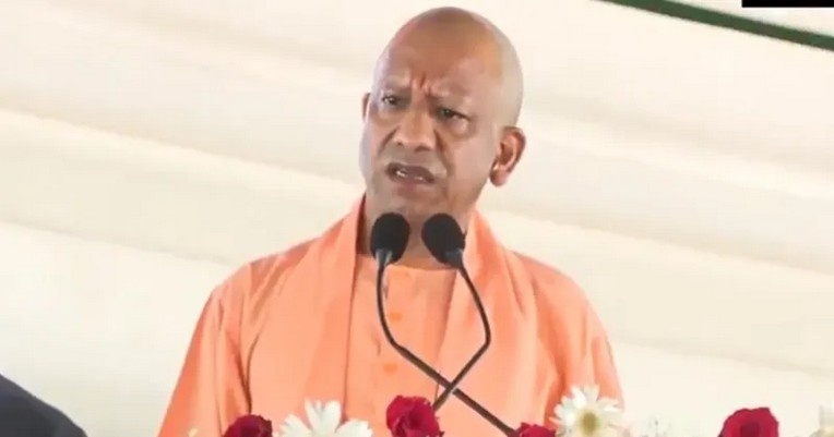 hanumangarhi-namaz-controversy-cm-yogi-adityanath-lashes-out-at-congress-sp-in-ayodhya