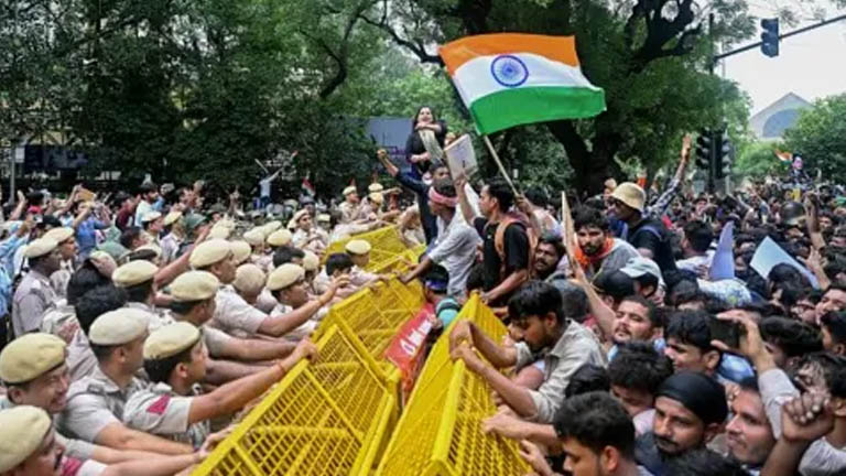 "Was what happened at Jantar Mantar a political struggle... or a Gen Z battle!?"