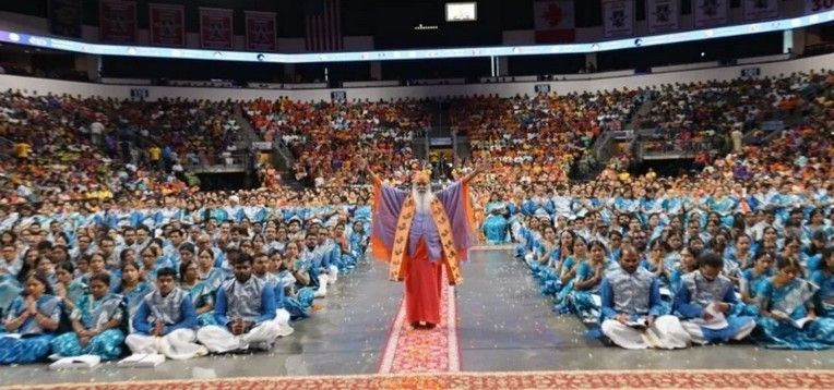ಅಮೆರಿಕ: 18 ದೇಶಗಳ ಸಾವಿರಾರು ಭಕ್ತರಿಂದ 700 ಗೀತಾ ಶ್ಲೋಕಗಳ ಪಠಣ; ಡಲ್ಲಾಸ್‌ನಲ್ಲಿ ವಿಶ್ವ ಶಾಂತಿ ಪ್ರಾರ್ಥನೆ