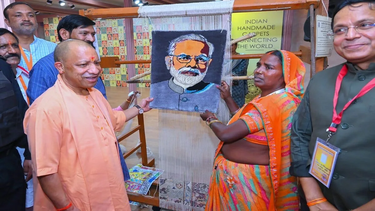 ಭದೋಹಿಯಲ್ಲಿ ಗೋಲ್ಡನ್ ಜುಬಿಲಿ ಇಂಡಿಯಾ ಕಾರ್ಪೆಟ್ ಎಕ್ಸ್‌ಪೋ ಉದ್ಘಾಟಿಸಿದ ಸಿಎಂ ಯೋಗಿ: ಸ್ವದೇಶಿ ಕರಕುಶಲತೆಗೆ ಒತ್ತು